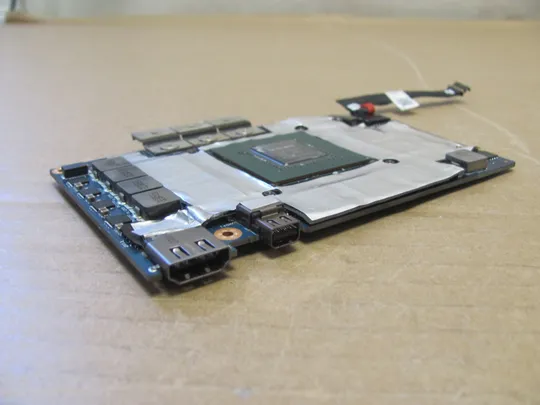 номер0992-7 відеокарта DAP20 LS-F605P Nvidia Quadro N18E-Q3-A1 p4200 8gb 0CCDPW для Dell Precision DELL Precision 7730 7740 M7730 M7740  оригінал З аукціону