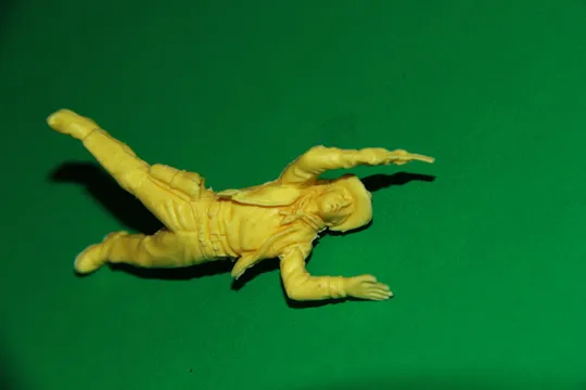 ковбой що повзе з револьвером AIRFIX оригінал 54мм З аукціону