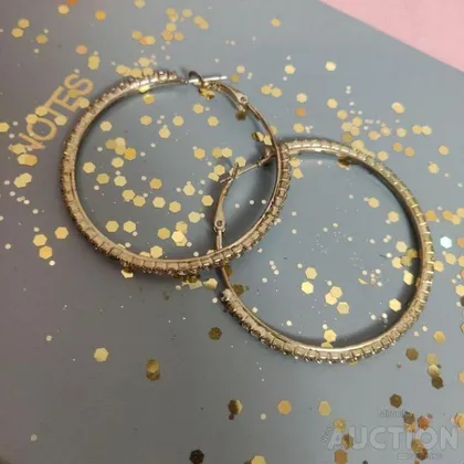 фото, Великі сережки- кільця біжутерія.