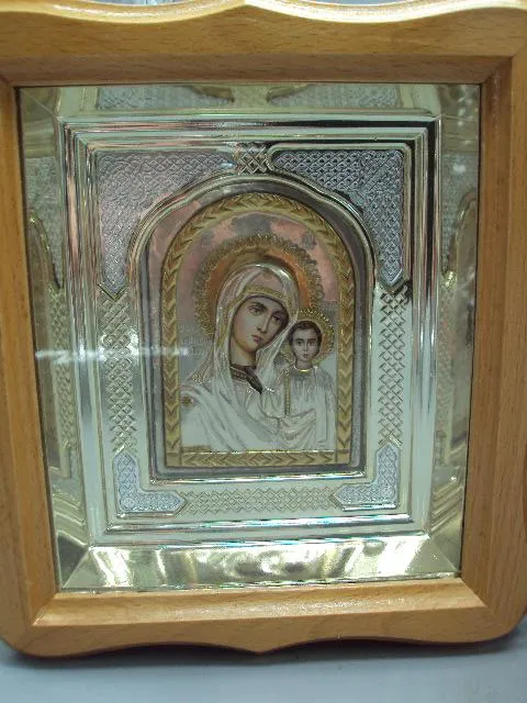 Иконы венчальная пара Спаситель Иисус Христос и Богородица в киотах икона размер 21х18,5 см №5480 Де купити