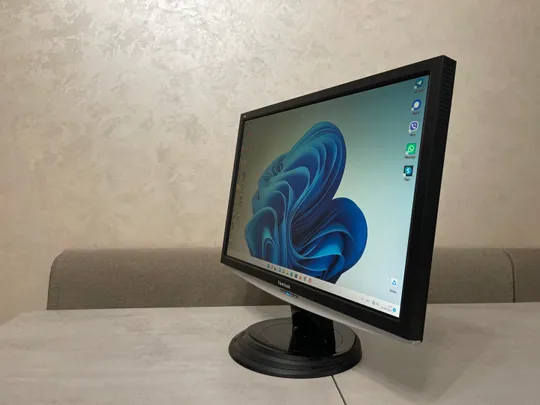 Купити Монітор 22&quot; ViewSonic VX2240W  Монітор — 22&quot; (1680x1050) матовий, чистий