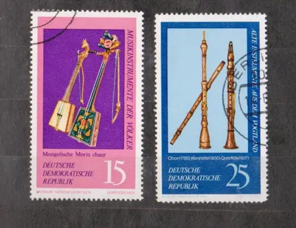 фото, МУЗЫКАЛЬНЫЕ ИНСТРУМЕНТЫ - МУЗЕИ = 1971, 1977 г. = ГДР - ГЕРМАНИЯ = гаш. =