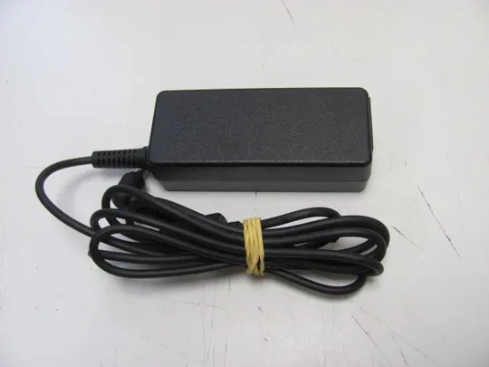 4188с адаптер живлення LITEON PA-1450-26 19V 2.37A Де купити
