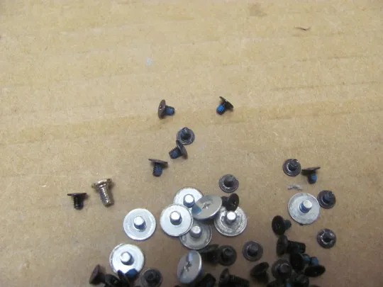 Купити номер0929-21 комплектуюче гвинти для Lenovo IdeaPad  V310-15ISK V310-15IKB V510-15 V510-15IKB оригінал