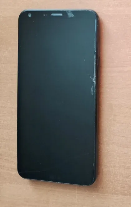 фото, Смартфон LG Q6