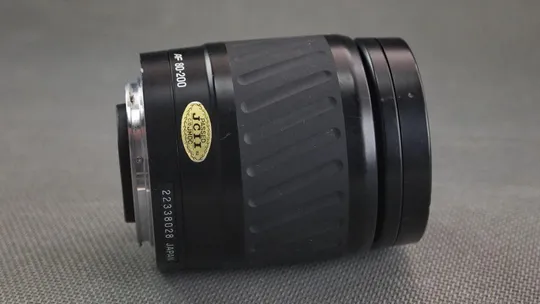 Об&#039;єктив телевик Minolta Maxxum AF Zoom 80-200mm 1:4.5 (22)-5,6 Ф46мм Sony на полный кадр 24x36mm Вживане Де купити