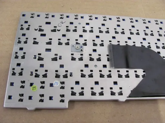 номер0153-6 клавіатура,keyboard робоча H000001790 для Toshiba Satellite L40 L45 L401 L402 оригінал Де купити