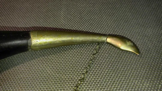 Ріг костяний старий радянський декоративний прикрашений мельхіором Вживане Недорого