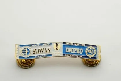 фото, Футбол - Серия значков шарфы ФК Днепр Днепропетровск (значок № 23). Лига Европы 2012-13 Слован Чехия - ФК Днепр Днепропетровск