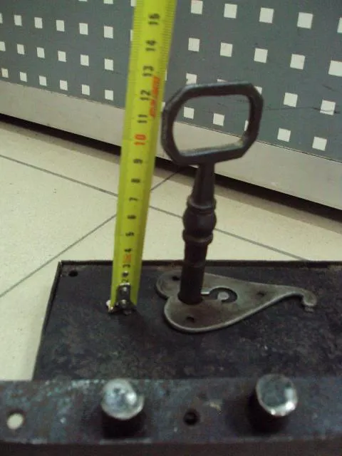 Врезной замок старинный с ключом №11425 Характеристики