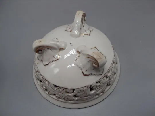 Шкатулка фарфор узор листья ссср высота 7,7 см, с крышкой 12 см, диаметр 16,2 см №13400 Недорого