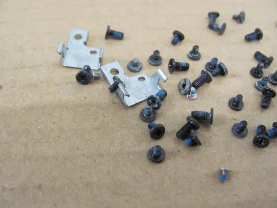 номер0032-11 комплектуюче гвинти для Dell VOSTRO V131 оригінал Продаж