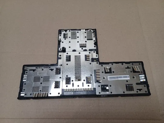 номер1079-17 сервісна кришка корпус панель доступу кришка доступу service cover 42.4N003.001 для Medion Akoya P7624 оригінал З аукціону