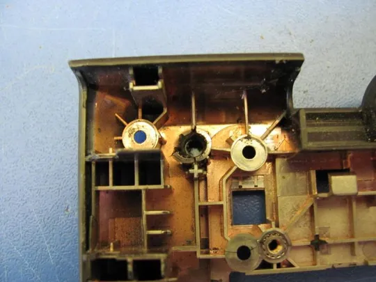 №16-24 Кришка нижня частина (дно, корито, піддон) корпуса 13N0-B6A0501 Lenovo Ideapad Z710 оригінал Де купити