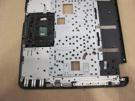 номер0138-16 Кришка панель палмрест та тачпад 60.4N011.001 для MEDION P7624 P7812 оригінал Недорого