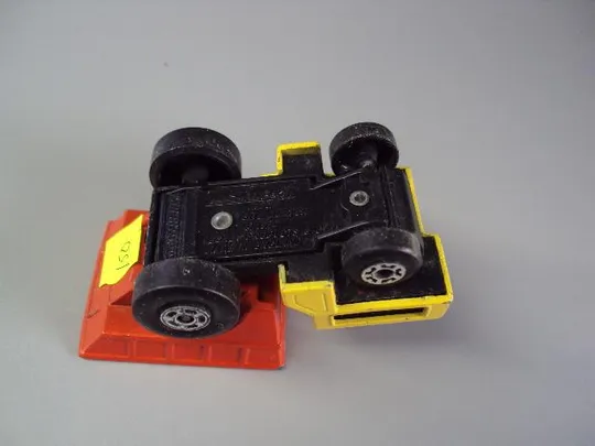 машинка Matchbox england Site Dumper 1976 Англия строительный думпер размер 6,5 х 3,8 см №9496 Характеристики