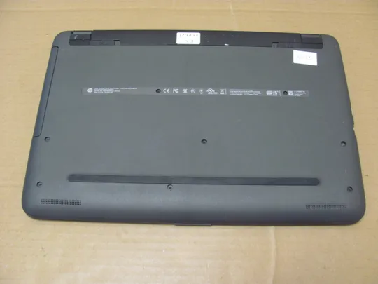 1675 HP 250 G4 15,6&quot; HD i5 5200u 2,2Ghz / 8Gb / 240ssd / Radeon R5 M330 / WebCam + блок живлення Де купити