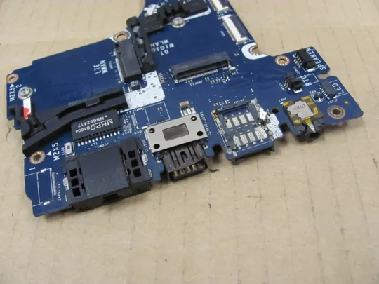 694-16 материнська плата CAZ20 LA-E131P SR340 i5-7300U для Dell Latitude E7480 7480  оригінал Недорого