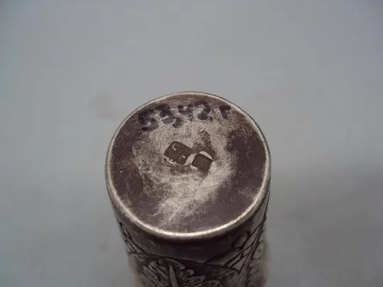 Рюмка стопка узор листья листочки серебро 84 проба вес 53,48 г размер 6,4х4,1 см №14329 Недорого