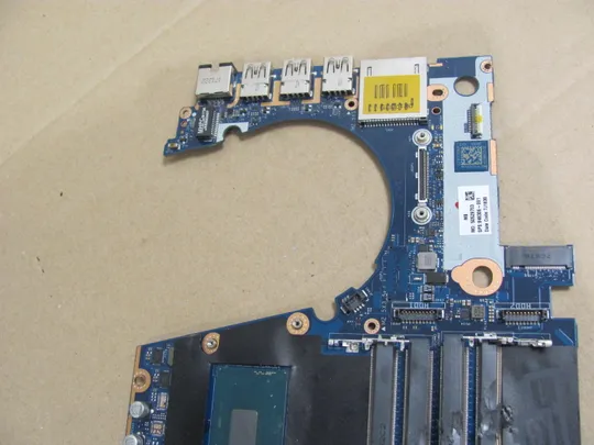 610-23 материнська плата APW70 LA-C391P 848306-001 SR2FM E3-1535M  для HP EliteBook ZBOOK 17 G3  оригінал Недорого