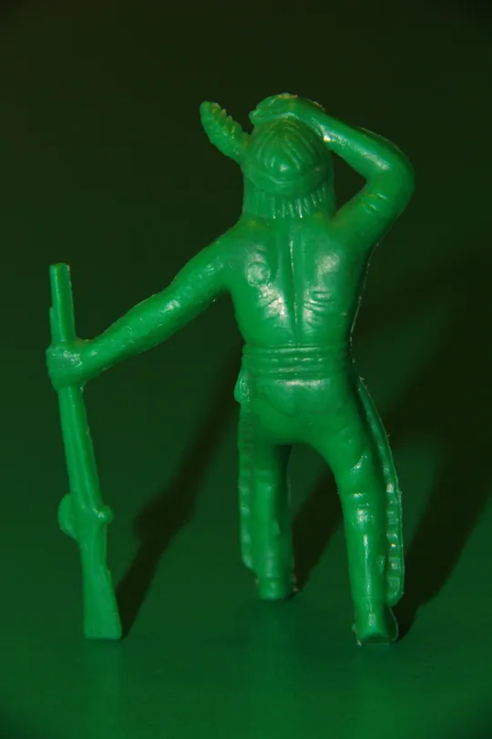 Купити ІНДІАНЕЦЬ ЩО ЙДЕ З РУШНИЦЕЮ индеец TIM-MEE 65-70мм ОРИГІНАЛ США-ФРГ