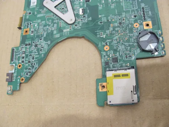 номер0032-12 материнська плата Mainboard Материнка Основна плата Системна плата Плата системи Laptop motherboard мамка  ноутбучна плата  SR04G i5-2410M 48.4ND01.011 для Dell VOSTRO V131 оригінал Характеристики