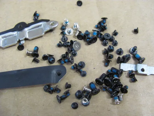 728-13 комплектуюче гвинти  для  DELL latitude 5520 Precision 3560 оригінал Де купити