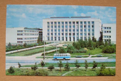фото, НОВОСИБИРСК - ИНСТИТУТ ЯДЕРНОЙ ФИЗИКИ СИБИРСКОГО отделения АКАДЕМИИ НАУК СССР = 1971 г. = чистая #