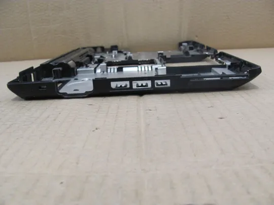 номер0152-4 Кришка. дно, піддон корпуса для FUJITSU LIFEBOOK E752 E781 E782 оригінал Інтернет-аукціон