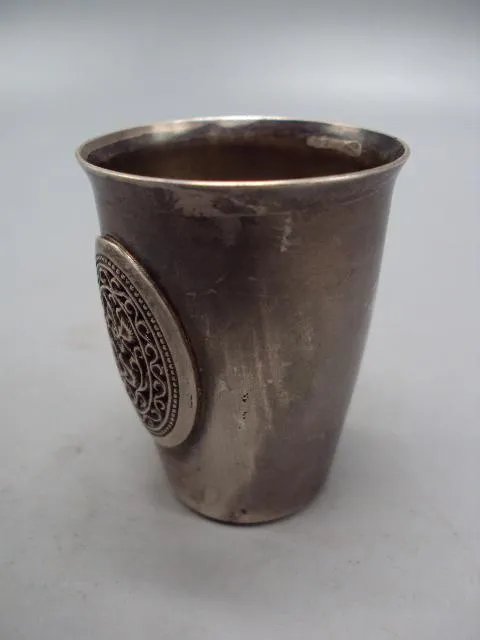 Рюмка стопка узор листья листочки серебро 925 проба Украина 8ХЮ вес 32,59 г размер 5,6х4,1 см №320 Інтернет-аукціон