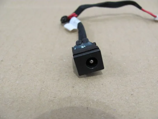 Купити номер0314-28 роз'єм живлення Роз'єм зарядки Гніздо живлення Штекера живлення Зарядний порт Роз'єм адаптера живлення power connector  6017B0258101 для Toshiba Satellite L650 L655 C650 оригінал