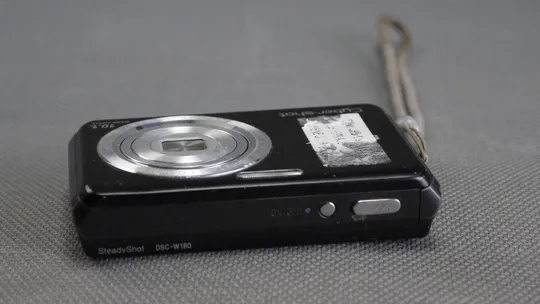 цифровой фотоаппарат 10.0Mpix Sony SteadyShot DSC-W180 + x3.0 Sony lens З аукціону