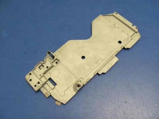 №201-7 кріплення корпуса 0VD8WG для DELL LATITUDE E5530 оригінал Де купити