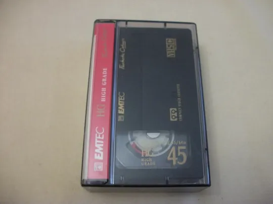 Купити Видеокассета EMTEC . Для Видеокамера  VHS C . HIGH GRADE . Compact Video Cassette .