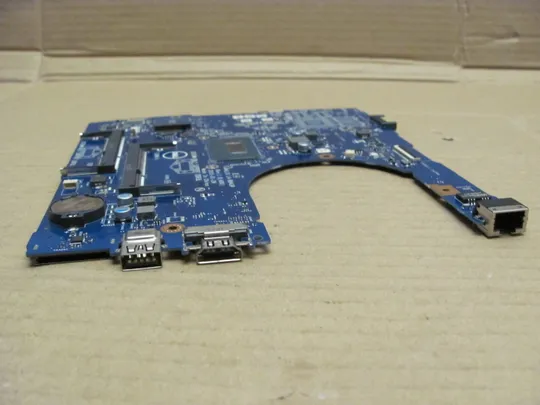 номер0201-28 материнська плата, Mainboard,Материнка,Основна плата,Системна плата,Плата системи,Laptop motherboard,мамка, ноутбучна плата AAL10 LA-B843P i3-4005U SR1EK  для   Dell Inspiron 15-5558, 5758  5358 5458 5558 Vostro 5558  оригінал Де купити