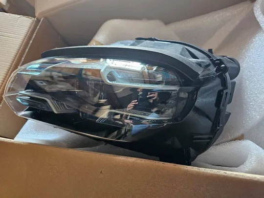 Фара правая LED Matrix Porsche Taycan 9ja941060d Інтернет-аукціон
