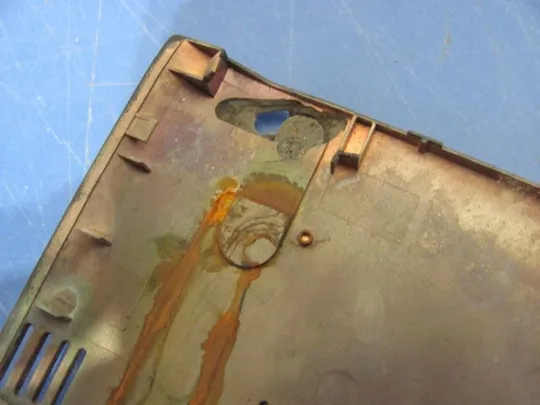 номер0089-8 Сервісна кришка E173569 A2 PT-1 3IKJ2HSJN00 Asus N43 корпус панель доступу кришка доступу service cover Де купити