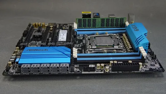 материнская плата ASRock X99 Extreme4 Purity Sound 2 (s2011-3, Intel X99, 4x PCI-Ex 16) Продаж