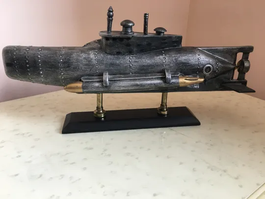Макет підводного човна Іспанії XIX століття винахідника ISAAC PERAL Ціна