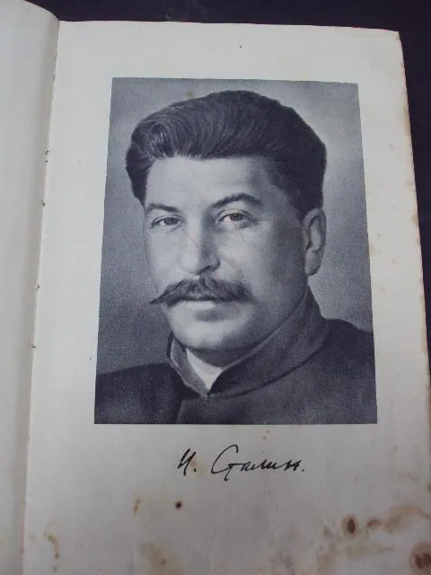 книга краткая биография Сталин 1948 год №125 Де купити