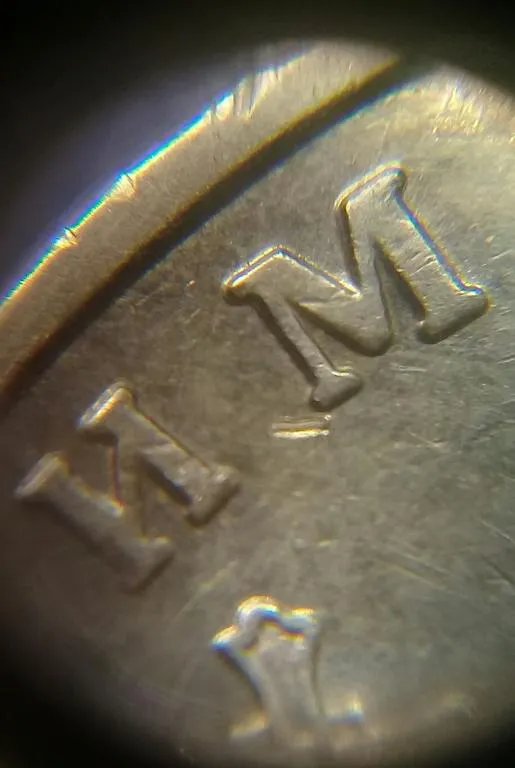 (786) 1 гривня 2010 здвоєння вліво букв на реверсі (двійний удар, удар вдогонку)(1 гривна 2010 брак) Продаж