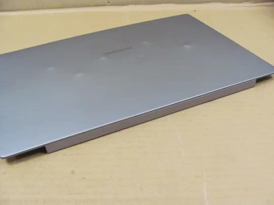 831-3 кришка матриці 13N1-8DA04010A  для  MEDION AKOYA E17201 S17402 P17603  оригінал Продаж