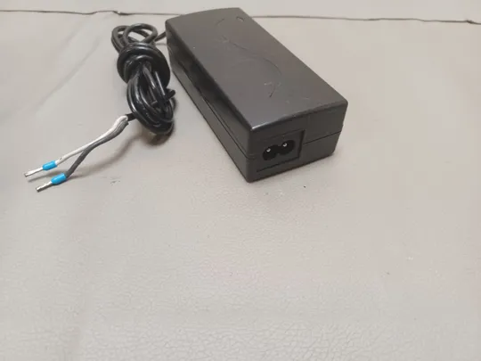 0951 адаптер живлення VANSON SMP-65WUSB 9.5-20V  НІМЕЧЧИНА Інтернет-аукціон