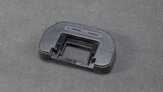 Купити Наглазник резиновый для цифровых и пленочных зеркальных камер Canon EOS