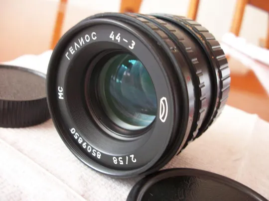 Купити Объектив МС Гелиос 44-3, Беломо , резкий , передняя-задняя крышки , M-42 , без царапин линзы , как новый