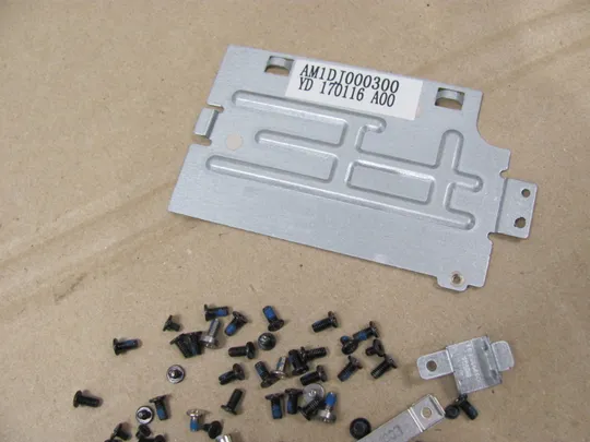 номер0906-2 комплектуюче гвинти  для DELL Precision 17 7710 M7710  оригінал Продаж