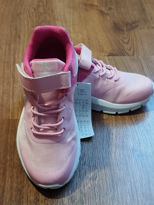 Кросівки Ціна