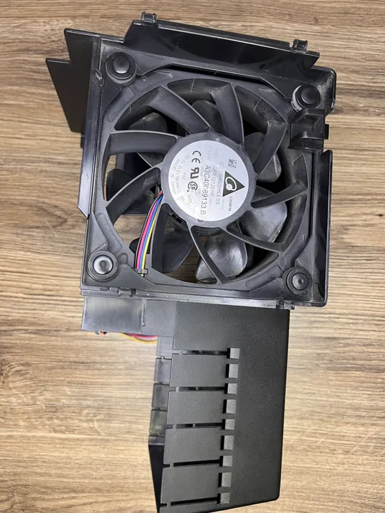 Купити Серверний кулер Fujitsu Primergy TX133/TX140 з пластиковим корпусом, модуль вентилятор C26361-K644-C510