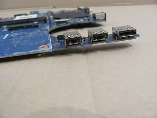 581-6 материнська плата VAQ10 LA-9772P   для Dell Precision M4800  оригінал Недорого