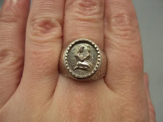Мужское кольцо перстень печатка Дева зодиак серебро 925 проба вес 5,45 г 19 размер новое №14399 Недорого